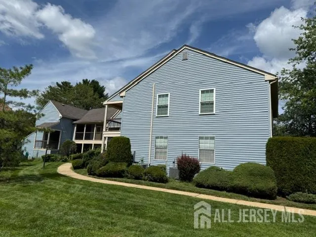 8 Benjamin Franklin Drive #G Monroe, NJ 08831