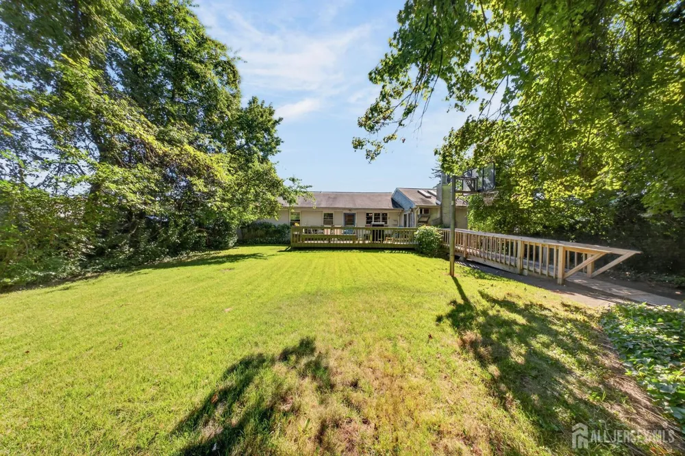 5 Lydecker Place Middlesex, NJ 08846