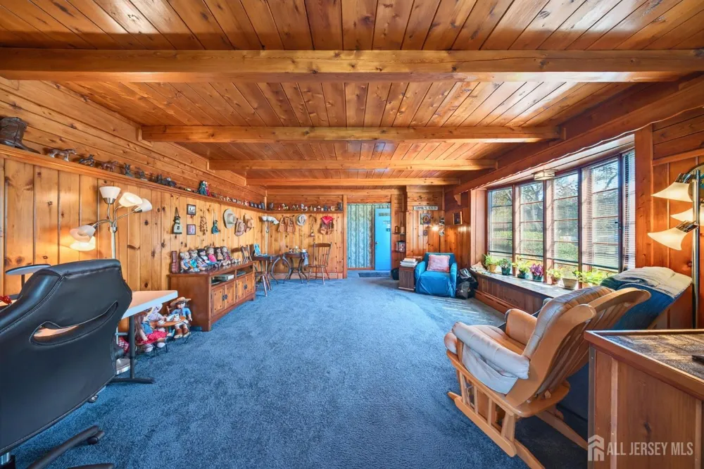 5 Lydecker Place Middlesex, NJ 08846