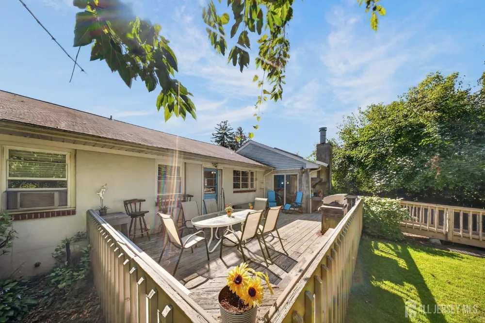 5 Lydecker Place Middlesex, NJ 08846