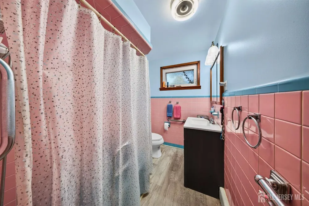 5 Lydecker Place Middlesex, NJ 08846