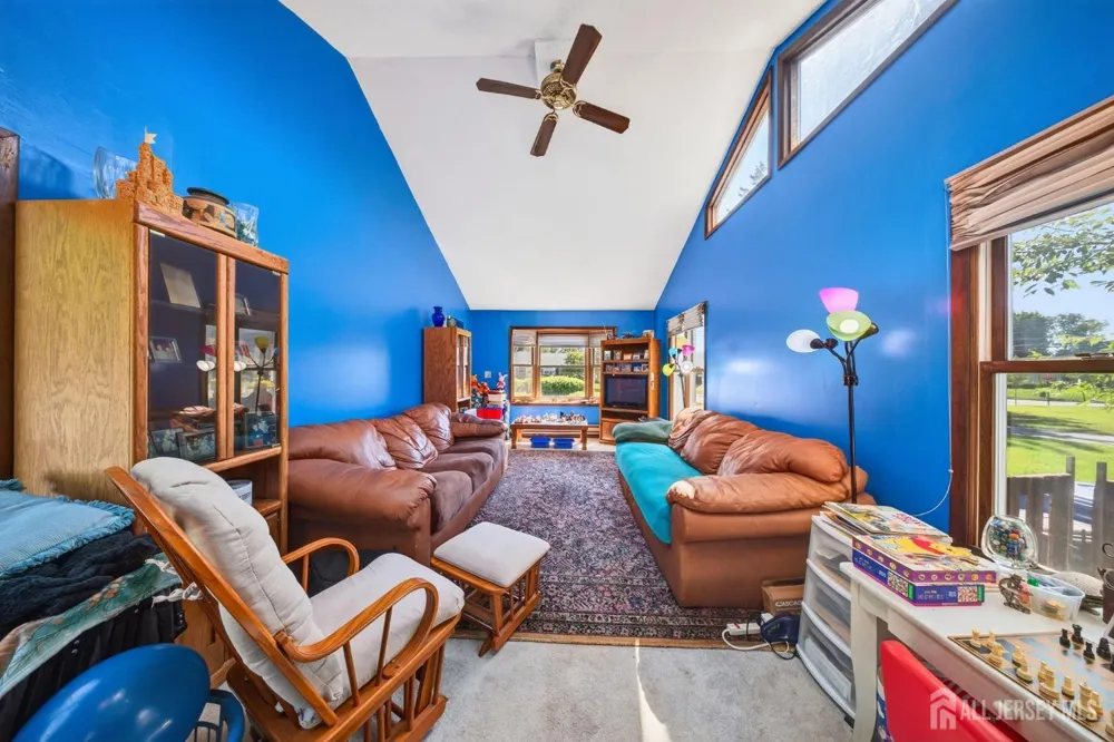 5 Lydecker Place Middlesex, NJ 08846