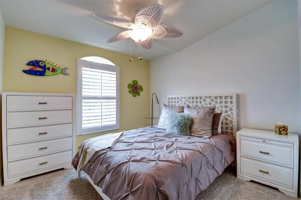 182 Newport Drive #1007 Naples, FL 34114