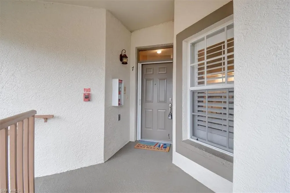 182 Newport Drive #1007 Naples, FL 34114