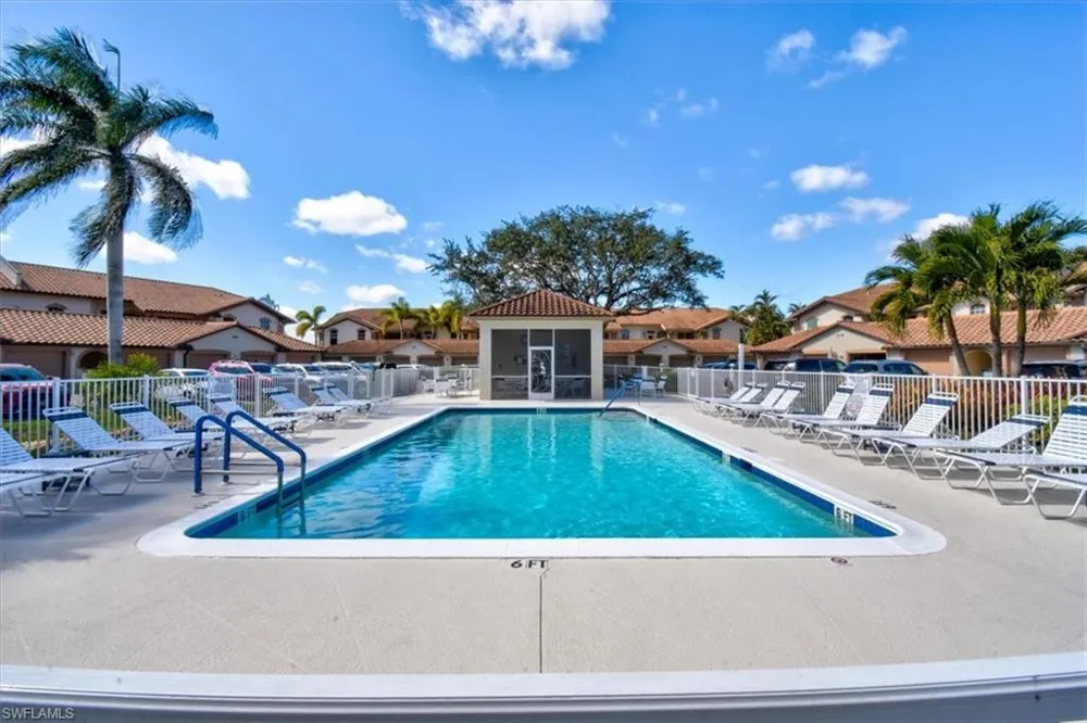 182 Newport Drive #1007 Naples, FL 34114