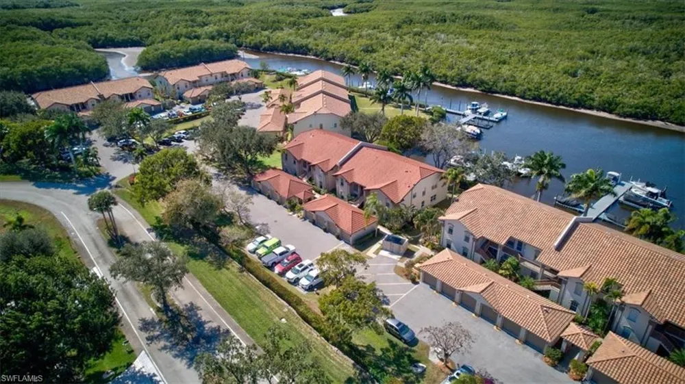 182 Newport Drive #1007 Naples, FL 34114