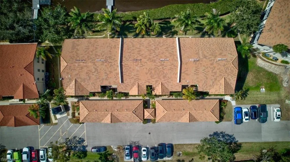 182 Newport Drive #1007 Naples, FL 34114