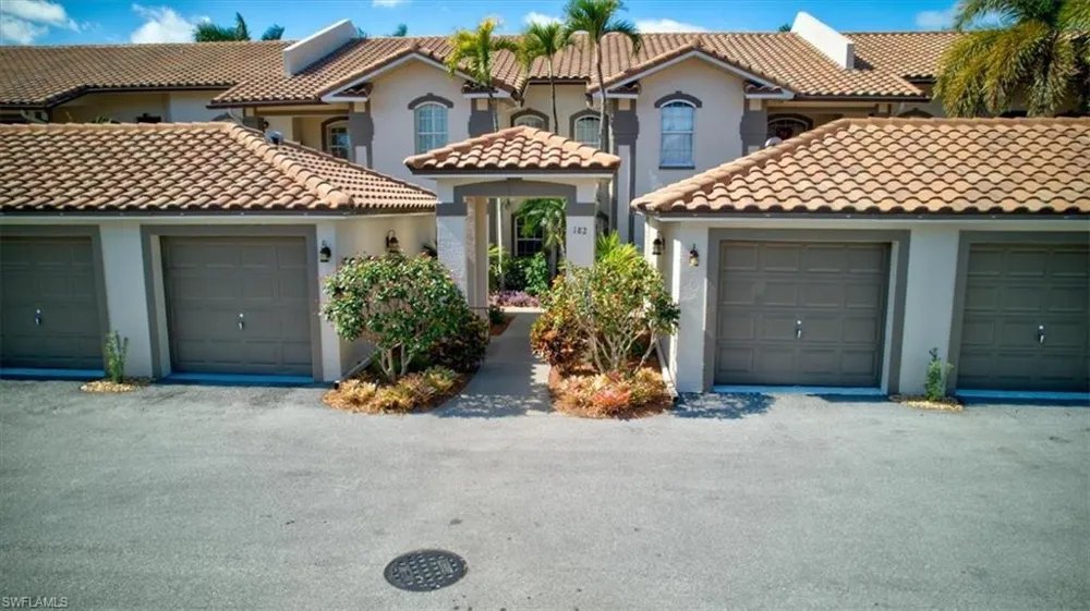 182 Newport Drive #1007 Naples, FL 34114