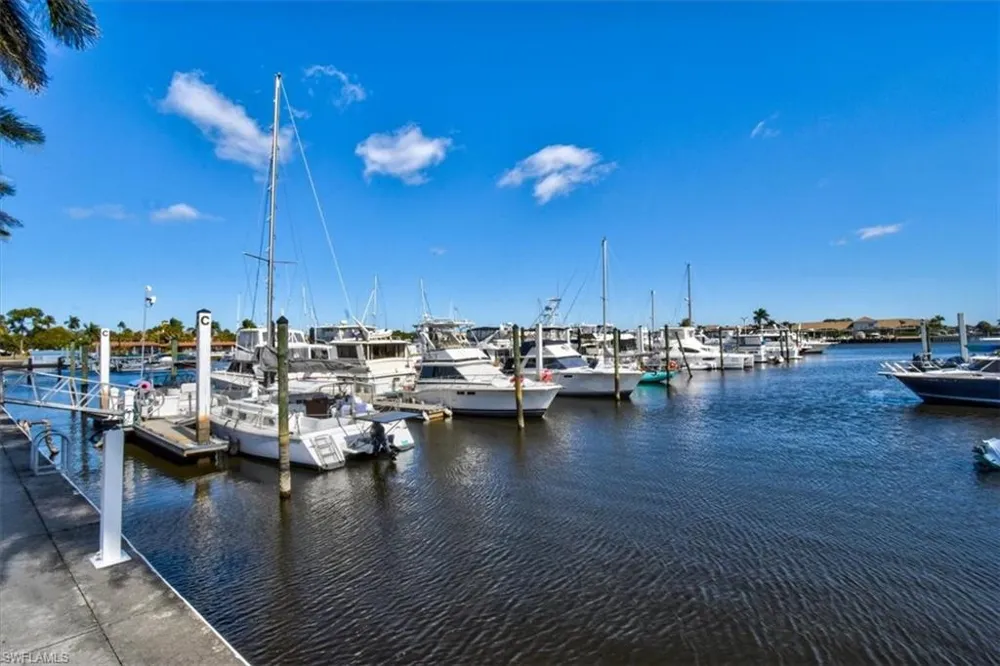 182 Newport Drive #1007 Naples, FL 34114