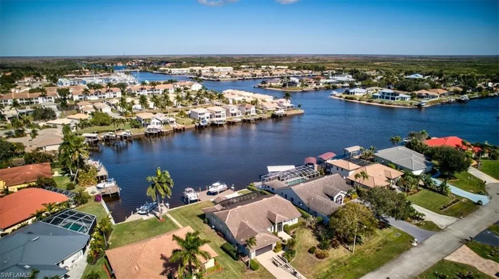 182 Newport Drive #1007 Naples, FL 34114