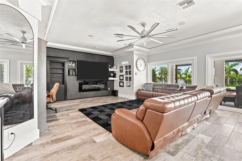 2424 HARBOUR DRIVE Punta Gorda, FL 33983