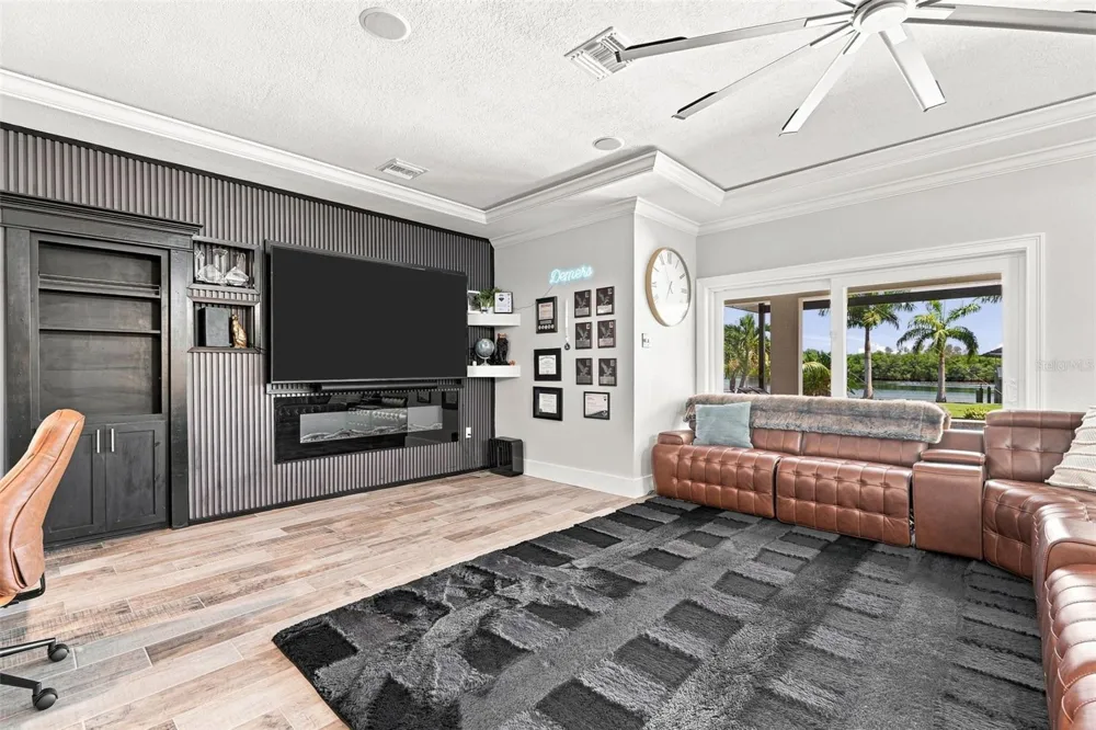2424 HARBOUR DRIVE Punta Gorda, FL 33983