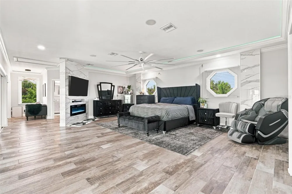 2424 HARBOUR DRIVE Punta Gorda, FL 33983