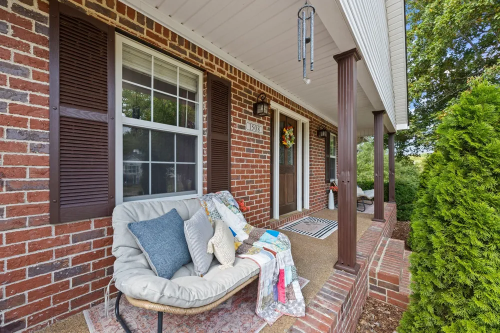 1508 Creekstone Dr Columbia, TN 38401