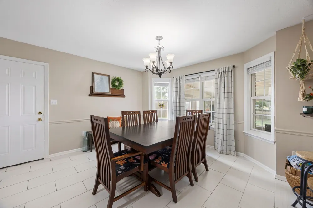 1508 Creekstone Dr Columbia, TN 38401
