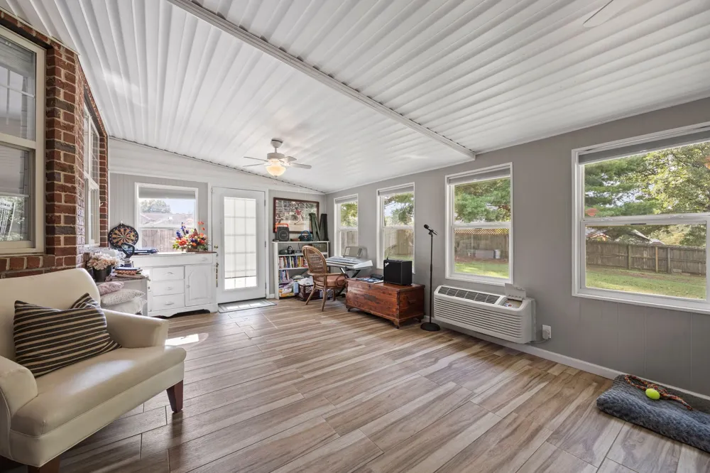 1508 Creekstone Dr Columbia, TN 38401