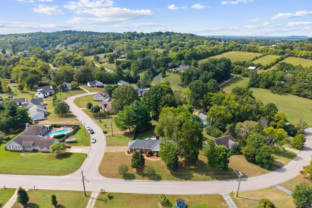 1508 Creekstone Dr Columbia, TN 38401