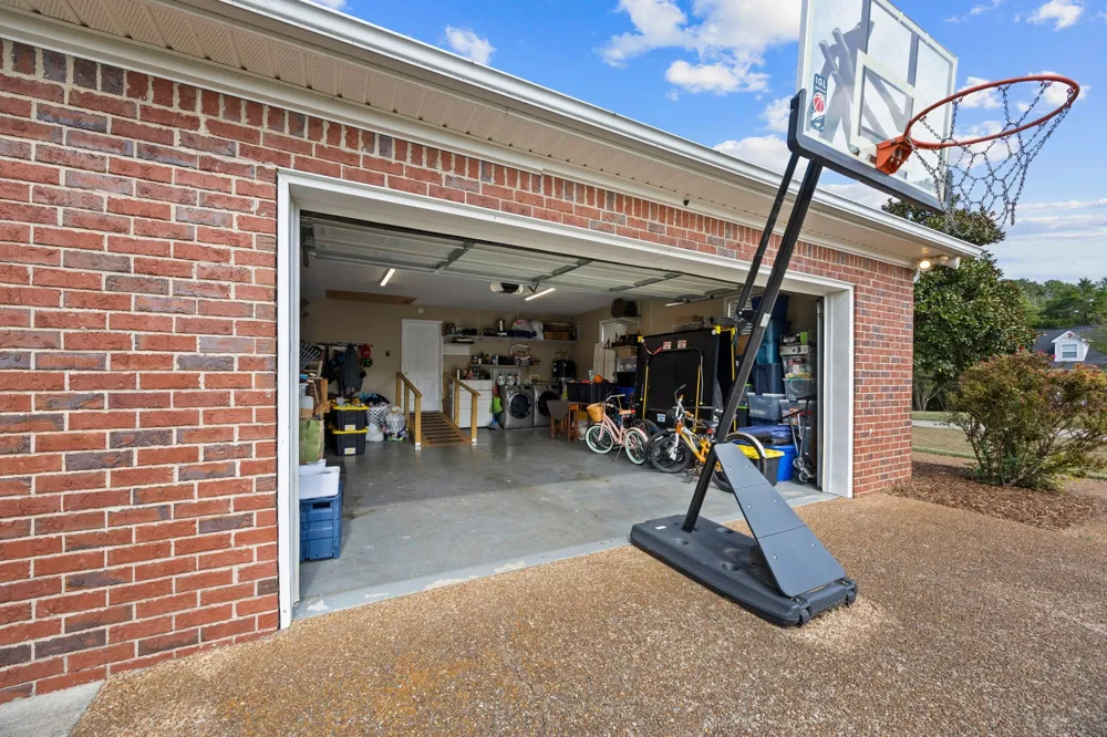 1508 Creekstone Dr Columbia, TN 38401