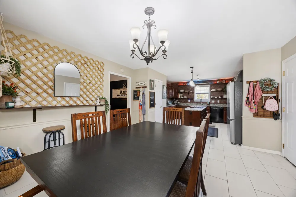 1508 Creekstone Dr Columbia, TN 38401