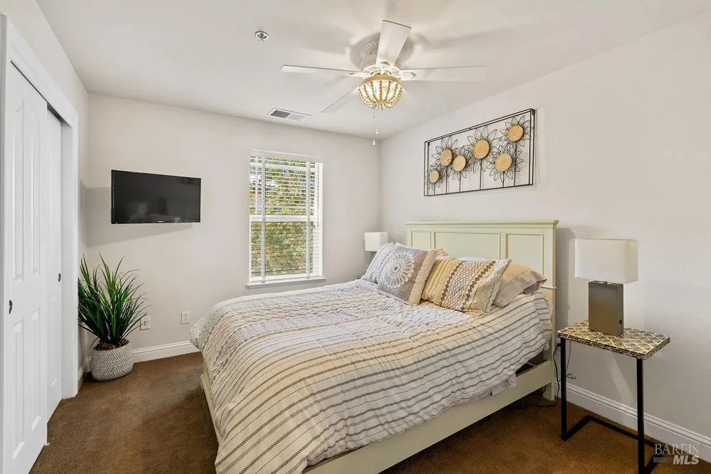 1041 Mcclelland Drive Windsor, CA 95492
