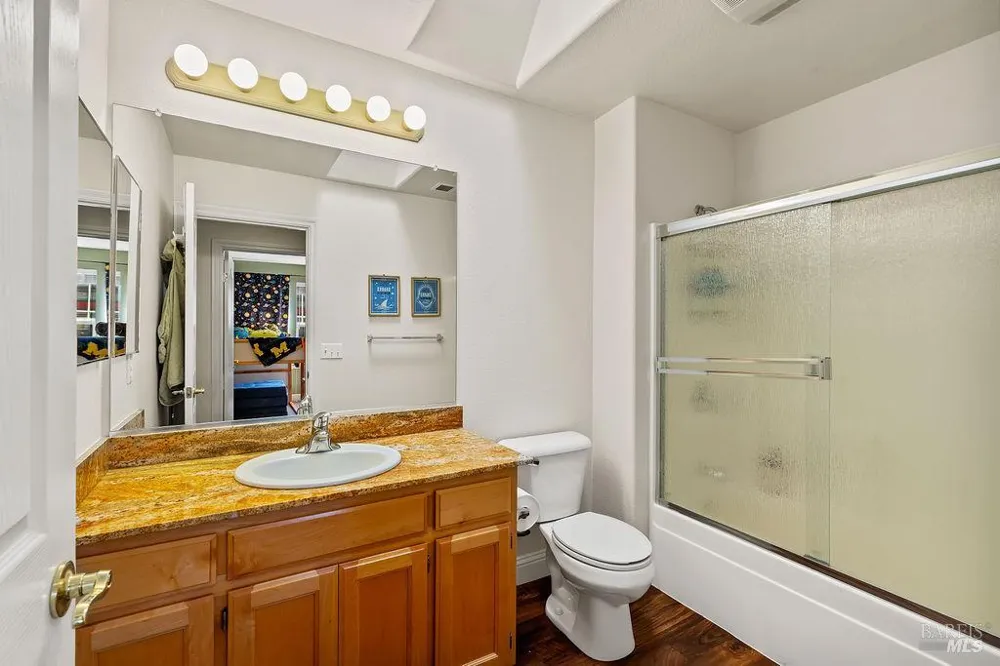 1041 Mcclelland Drive Windsor, CA 95492