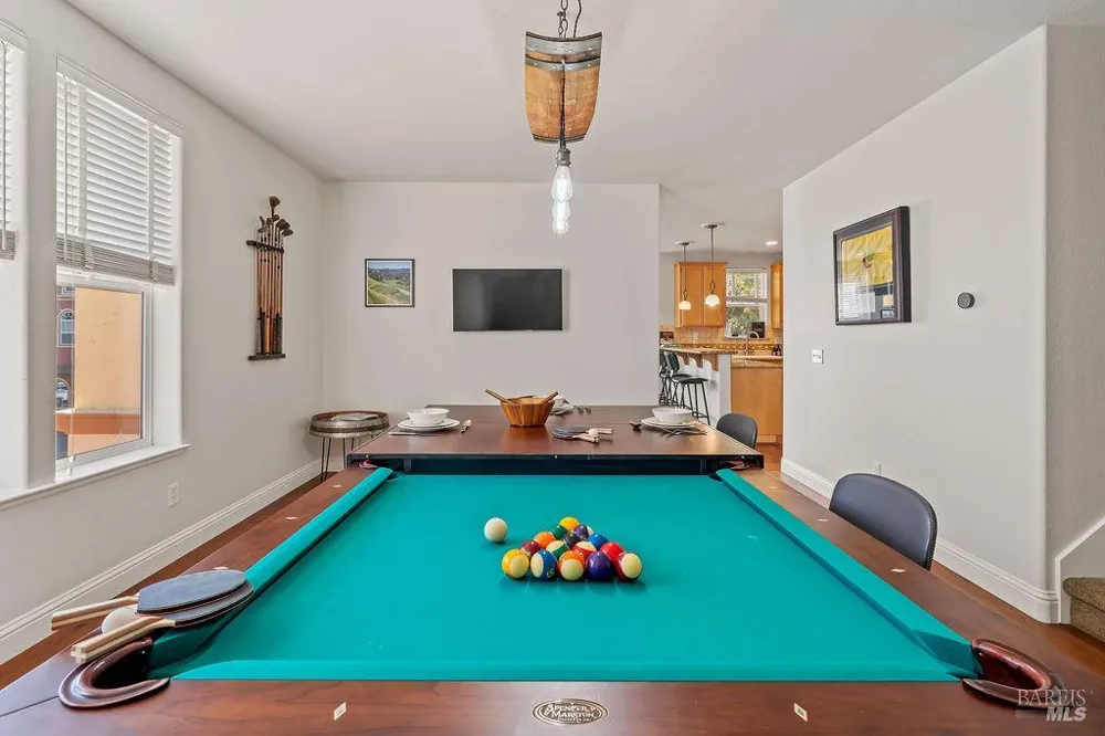 1041 Mcclelland Drive Windsor, CA 95492