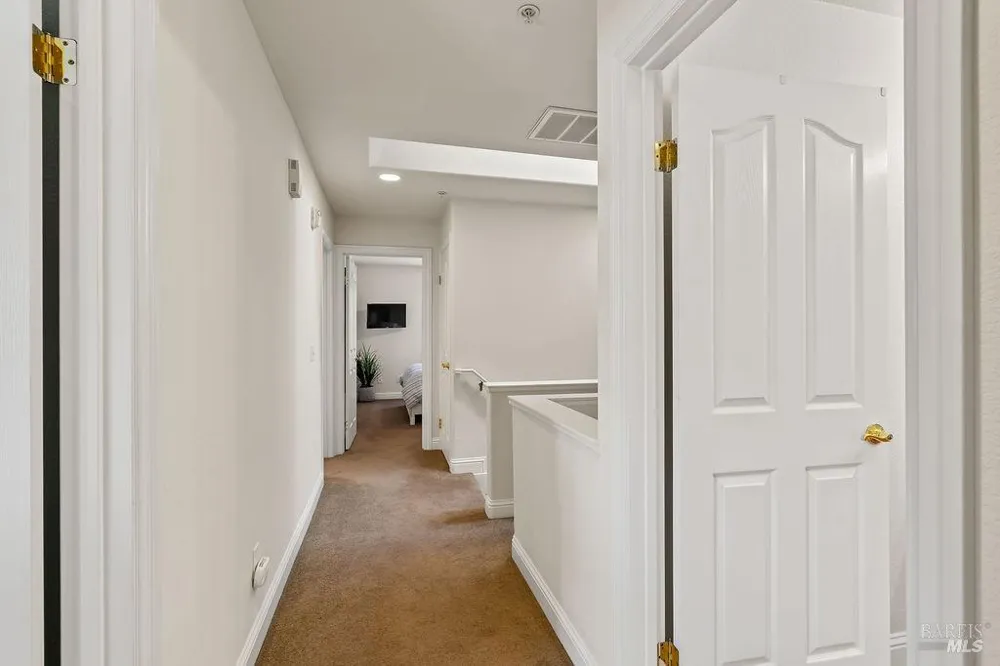 1041 Mcclelland Drive Windsor, CA 95492