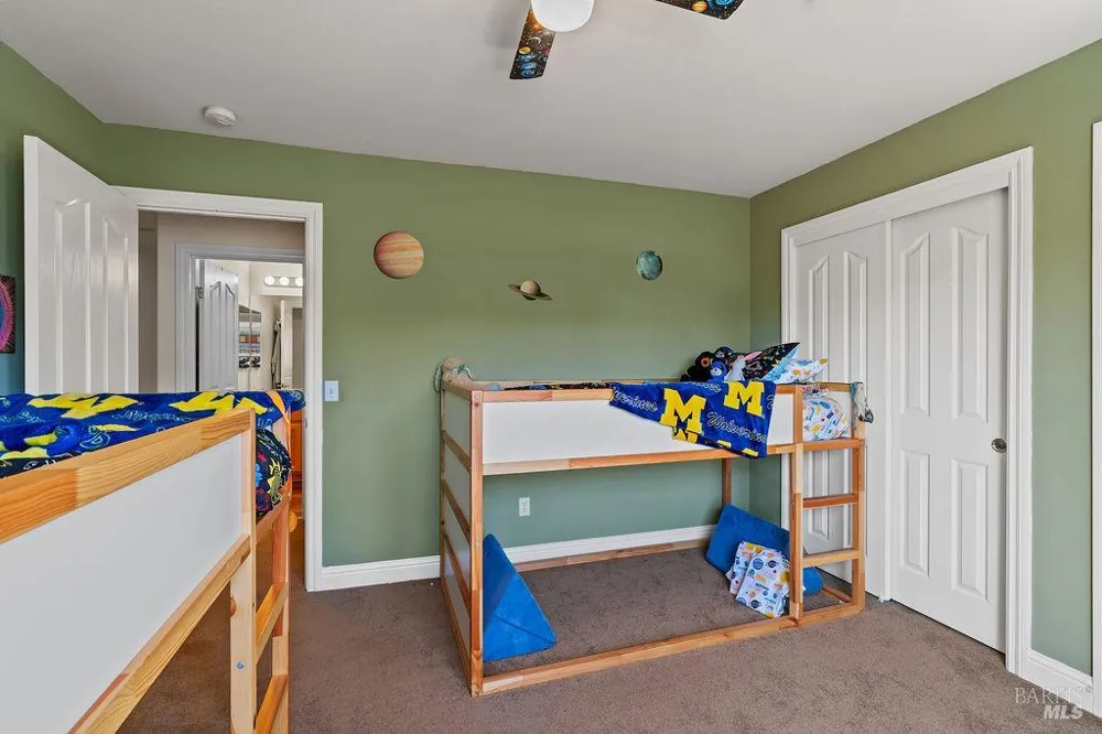 1041 Mcclelland Drive Windsor, CA 95492