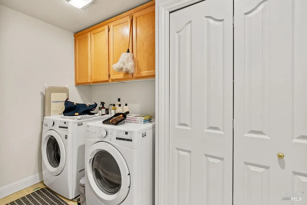 1041 Mcclelland Drive Windsor, CA 95492