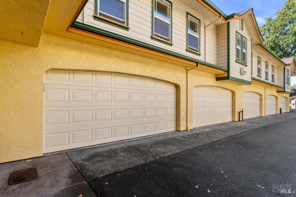 1041 Mcclelland Drive Windsor, CA 95492