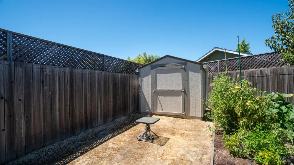 2351 Desert Palm Court Santa Rosa, CA 95403