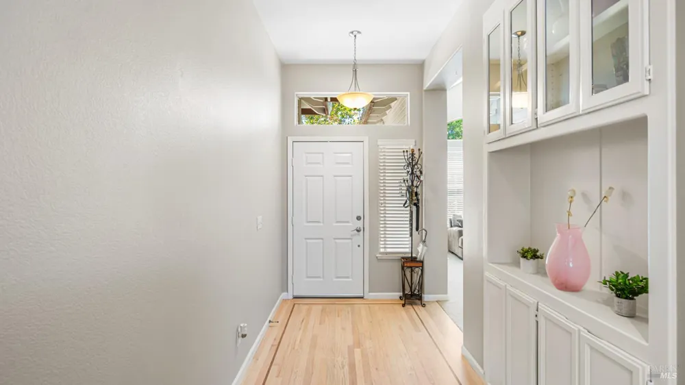 2351 Desert Palm Court Santa Rosa, CA 95403