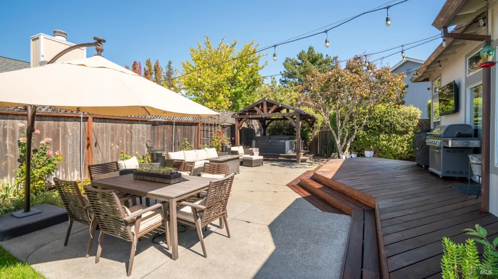 2351 Desert Palm Court Santa Rosa, CA 95403