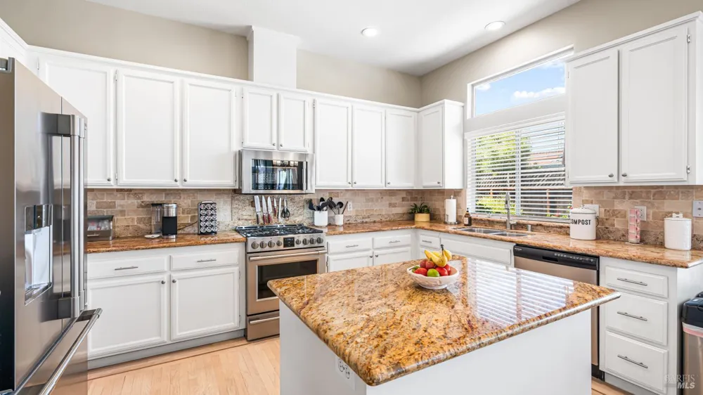 2351 Desert Palm Court Santa Rosa, CA 95403