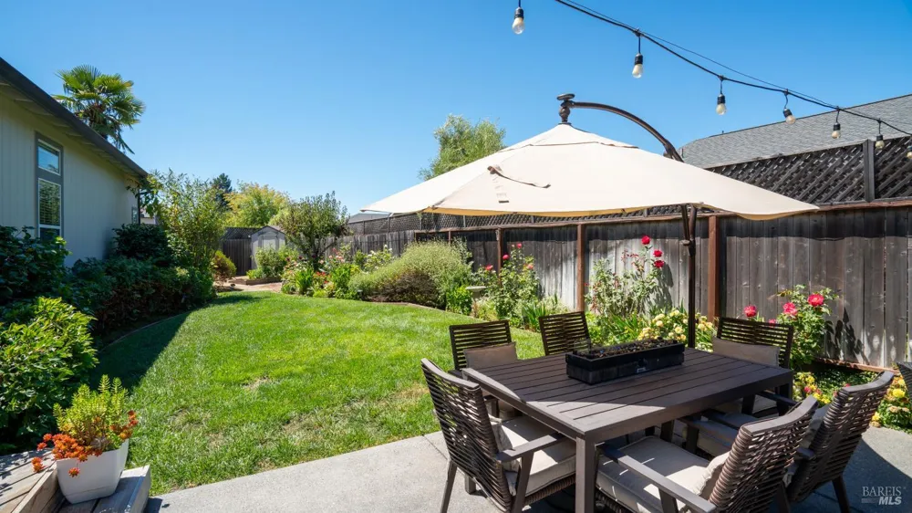 2351 Desert Palm Court Santa Rosa, CA 95403