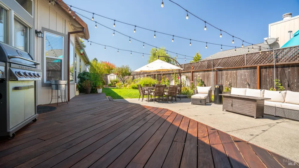 2351 Desert Palm Court Santa Rosa, CA 95403