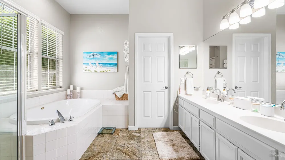 2351 Desert Palm Court Santa Rosa, CA 95403