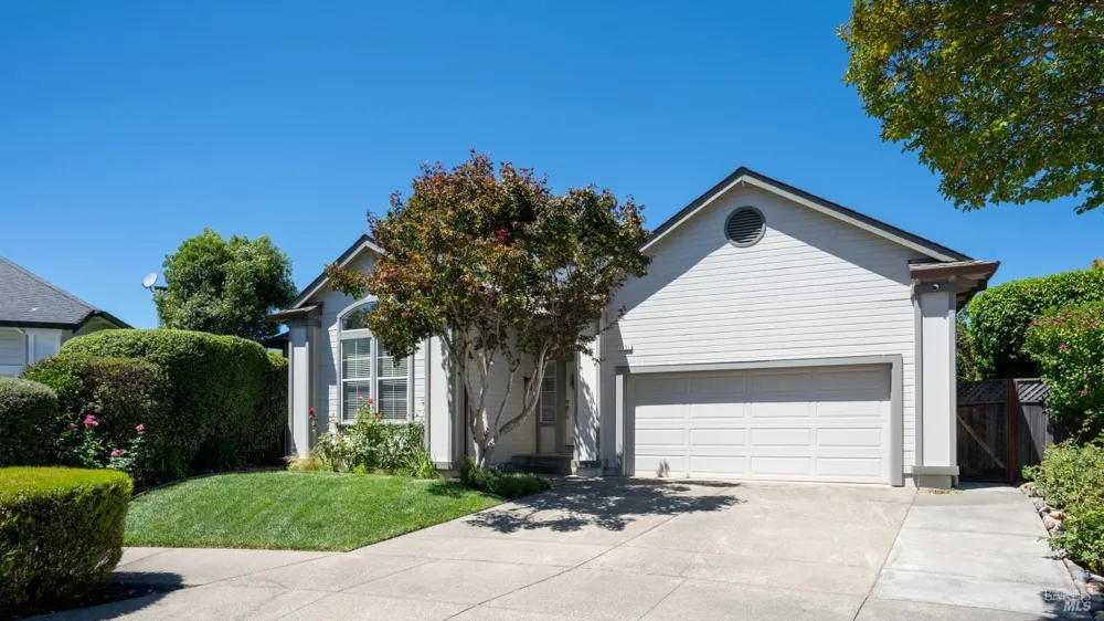 2351 Desert Palm Court Santa Rosa, CA 95403