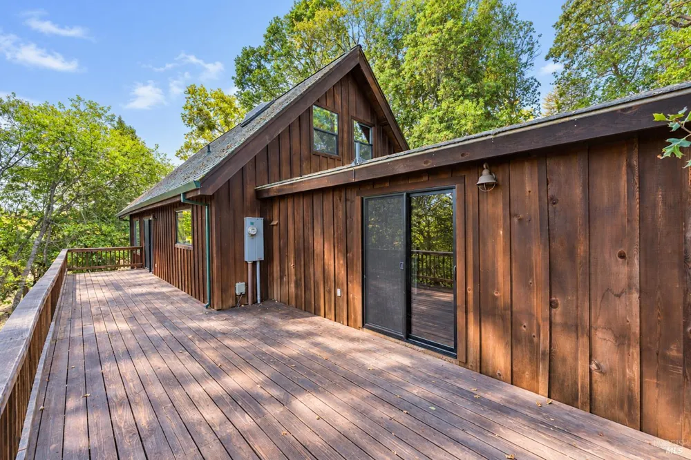 370 Laurel Street Willits, CA 95490
