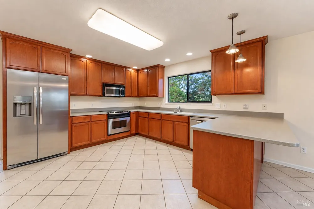 370 Laurel Street Willits, CA 95490