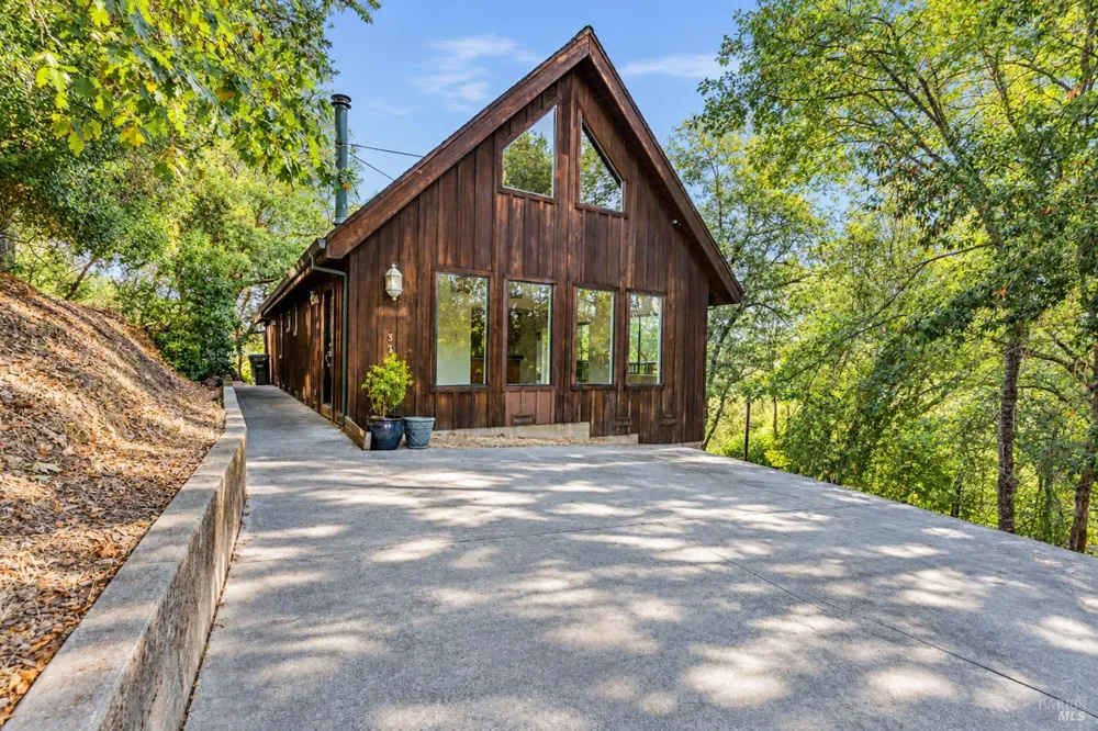370 Laurel Street Willits, CA 95490