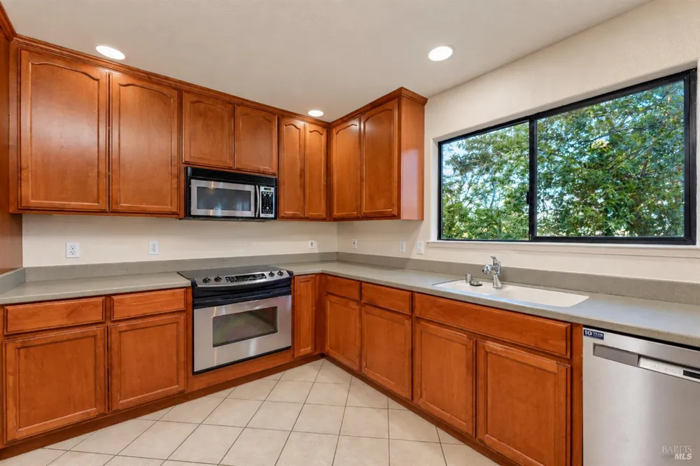 370 Laurel Street Willits, CA 95490