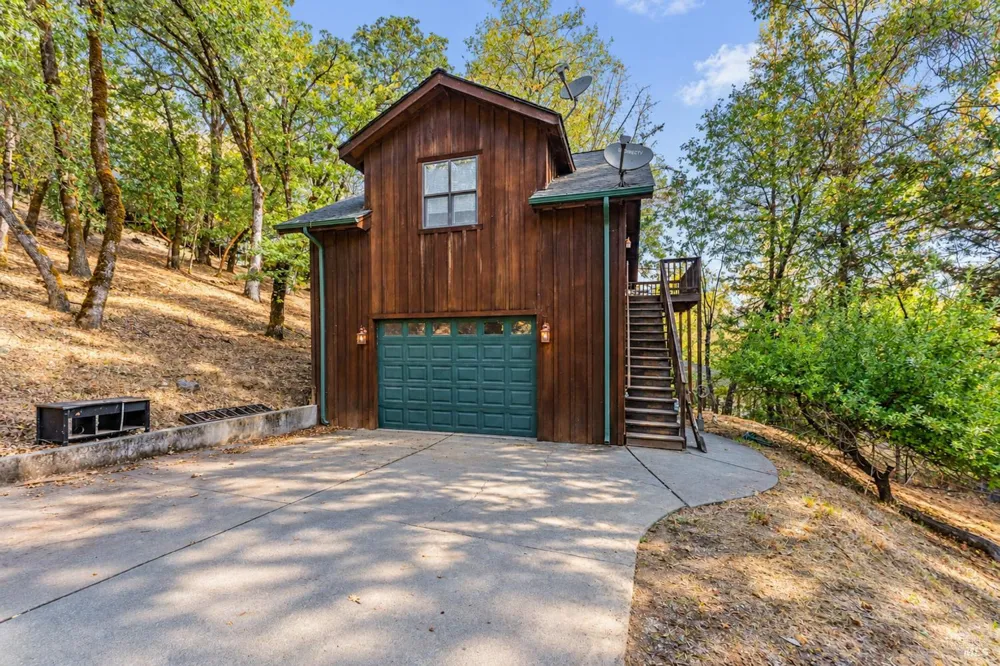 370 Laurel Street Willits, CA 95490
