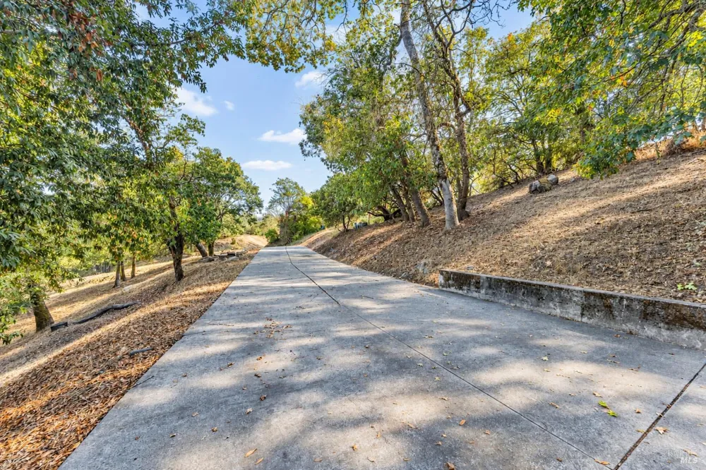 370 Laurel Street Willits, CA 95490