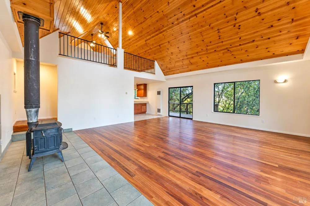 370 Laurel Street Willits, CA 95490