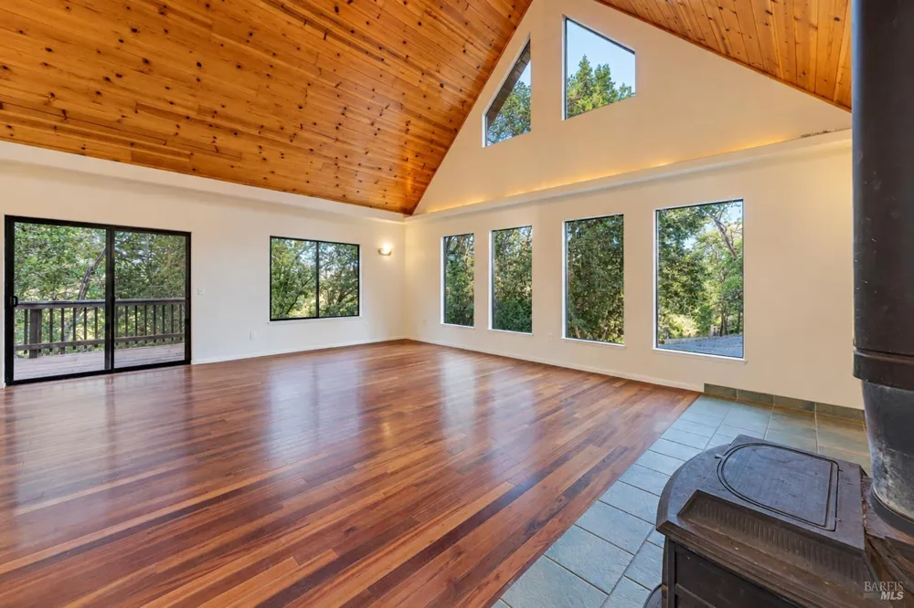 370 Laurel Street Willits, CA 95490