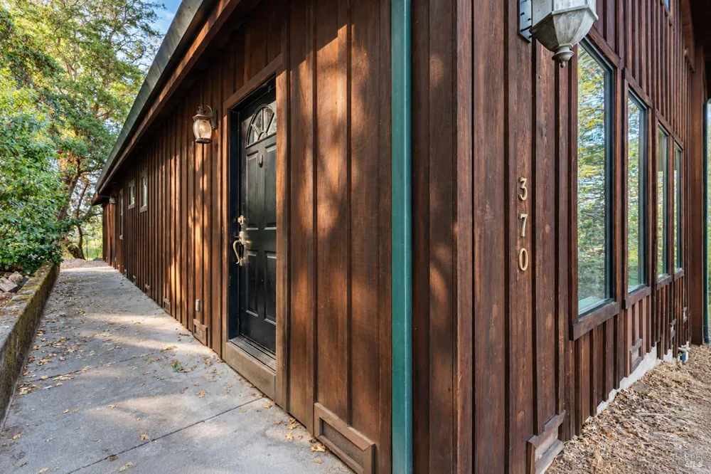 370 Laurel Street Willits, CA 95490