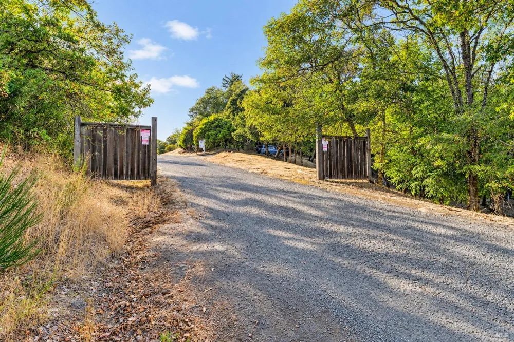 370 Laurel Street Willits, CA 95490