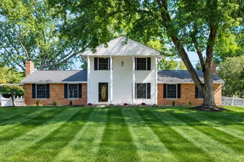 558 Lang Road