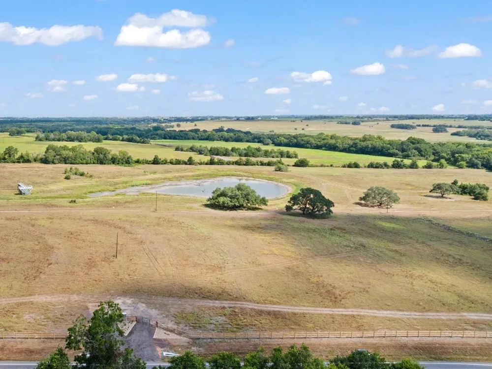 3055 FM 956 Schulenburg, TX 78956